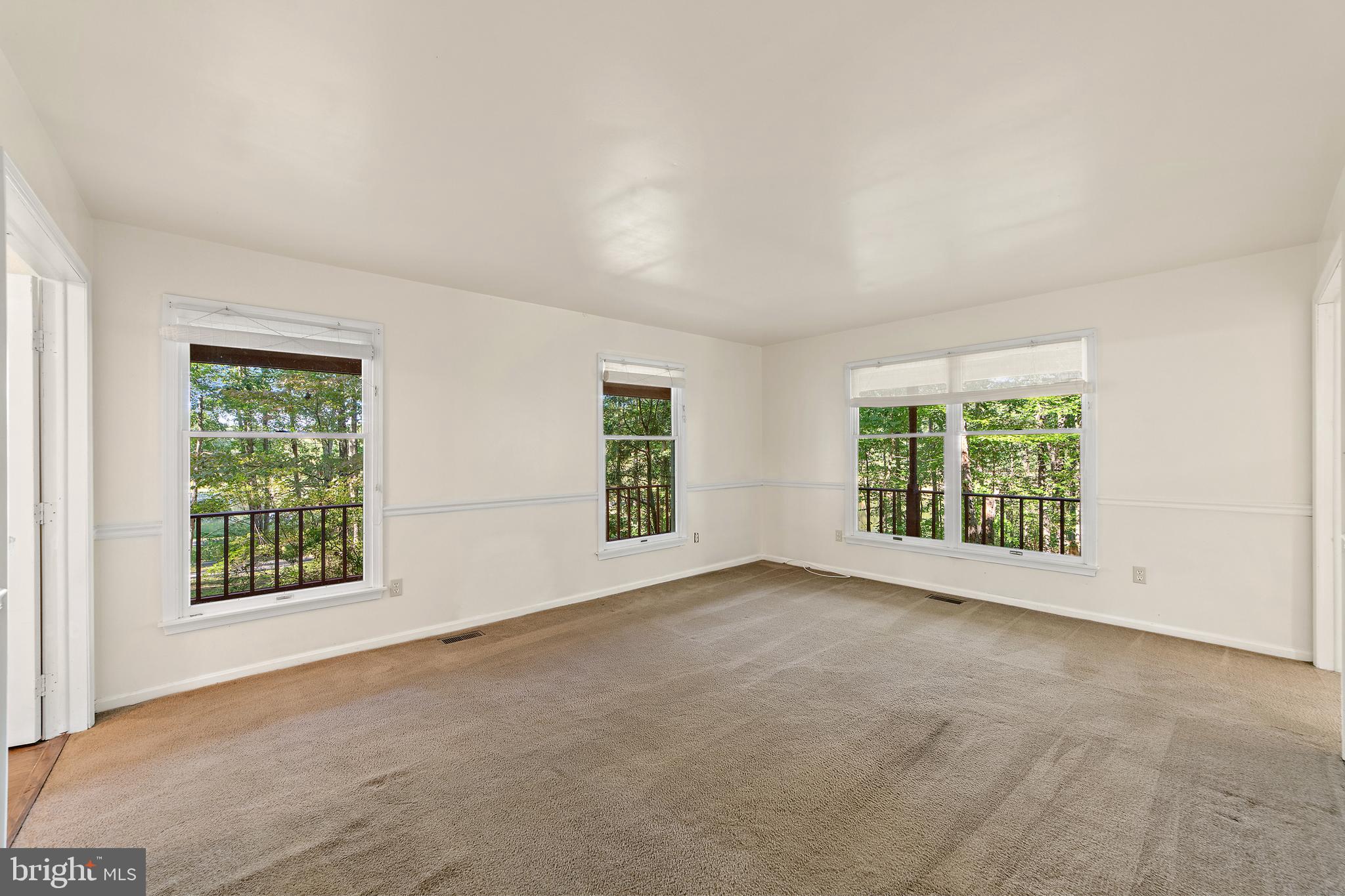 2199 Beaver Dam Road Midland, VA 22728 - Photo 26 of 74 Living Room off Foyer with view of Water