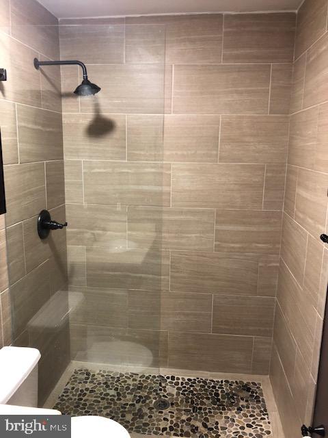 15 Robin Ridge Court Parkville, MD 21234 - Photo 12 of 15 a bathroom with a shower