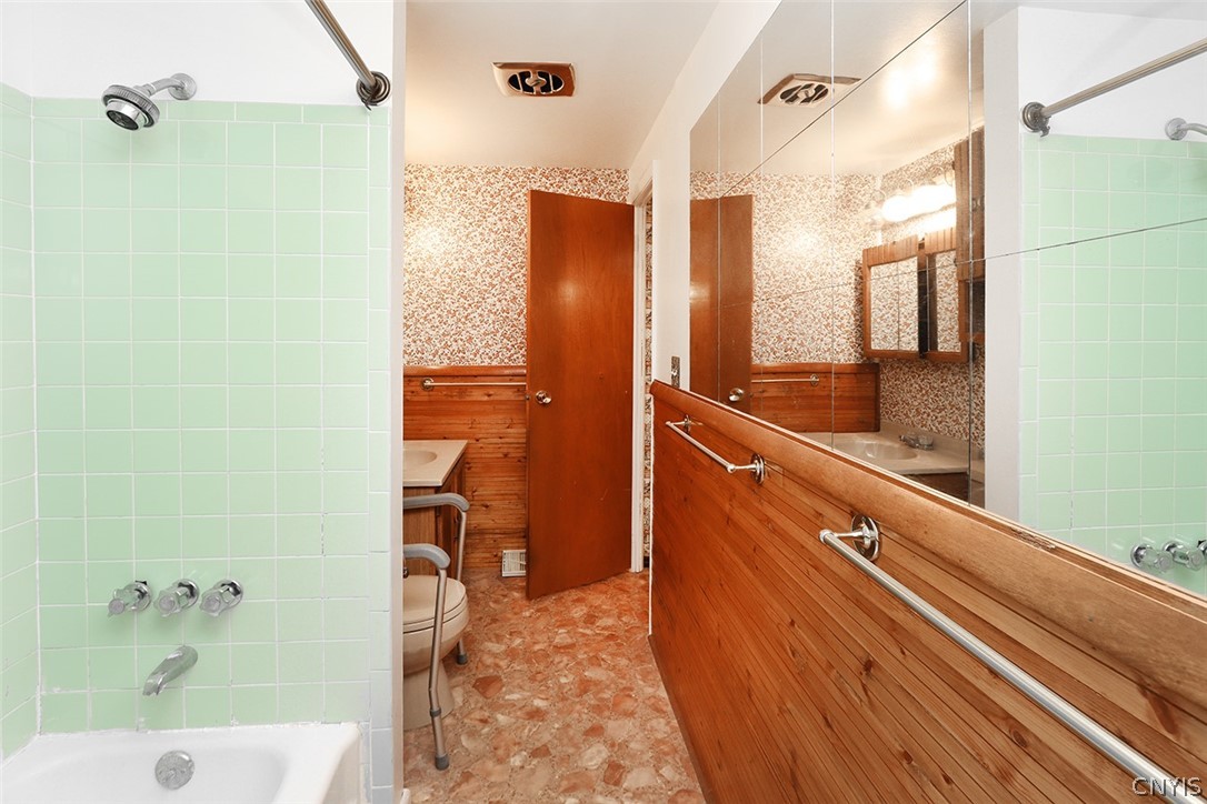 7895 Ursa Course Liverpool, NY 13090 - Photo 12 of 38