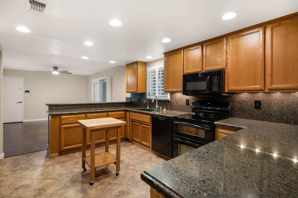 $525,000 | 7458 Black Tree Lane, Citrus Heights, CA 95610