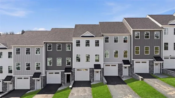 $289,999 | 123 Bella Vista Drive, Pittsburgh, PA 15236