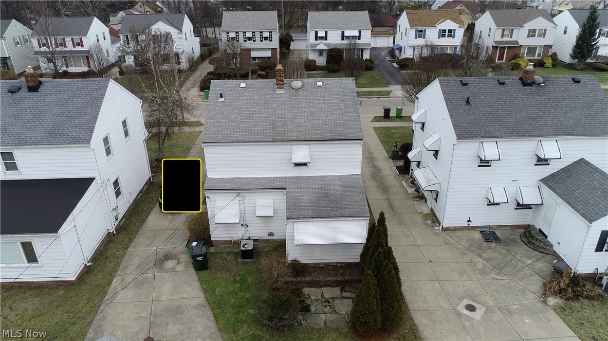 4112 Charlton Road Cleveland, OH 44121 - Photo 6 of 14