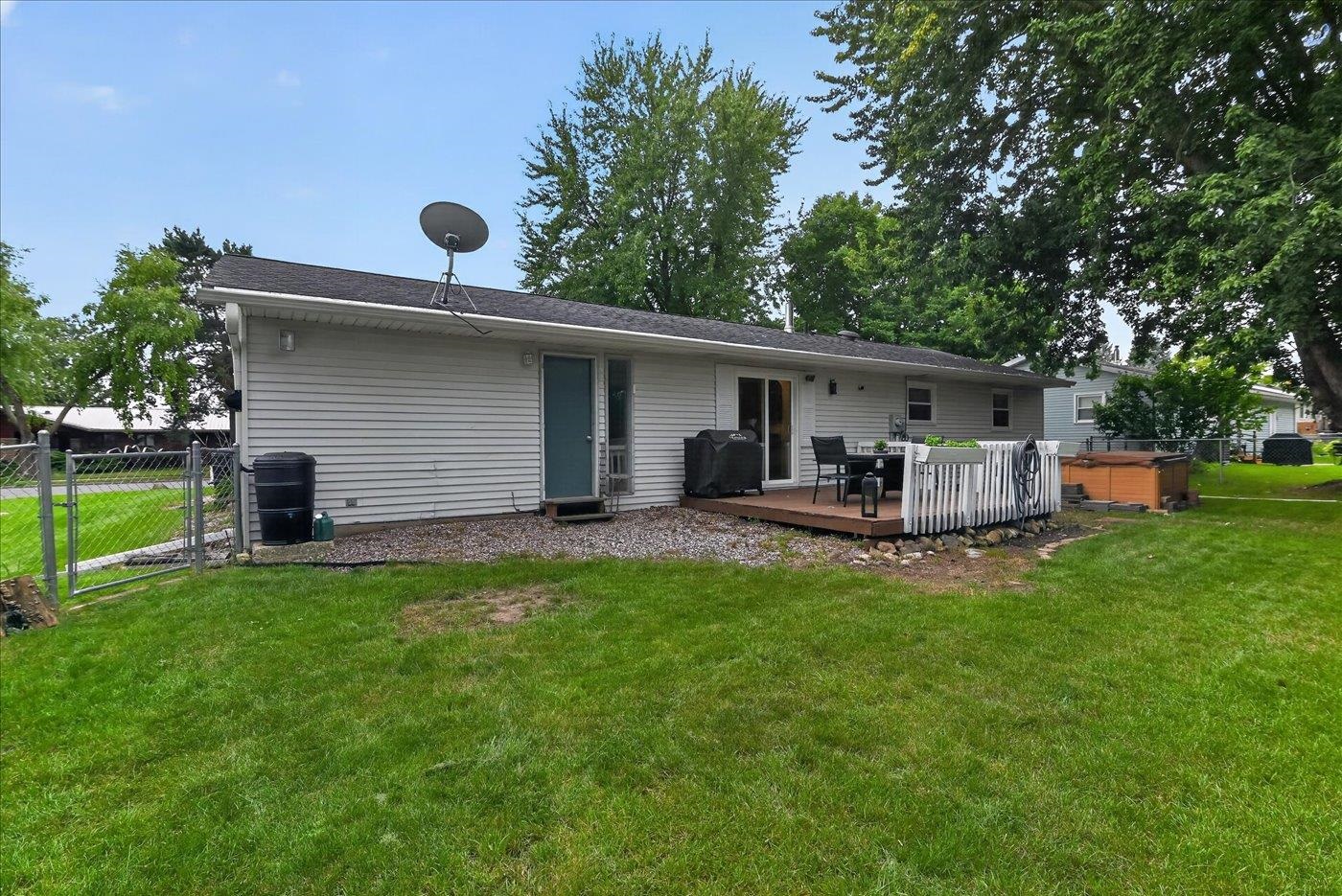 512 Yorktown Road DeForest, WI 53532 - Photo 33 of 39 Gallery Image 33