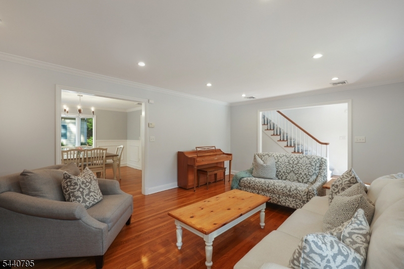 220 Wychwood Road Westfield, NJ 07090 - Photo 5 of 40