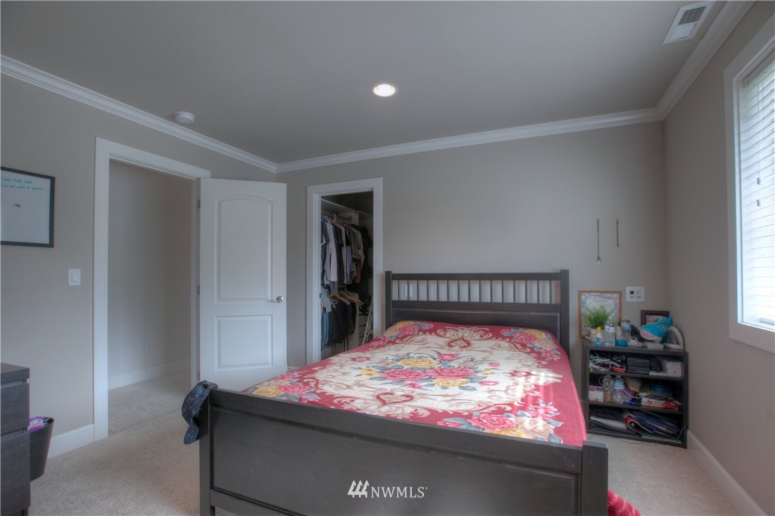 2009 Talbot Road South Renton, WA 98055 - Photo 14 of 25