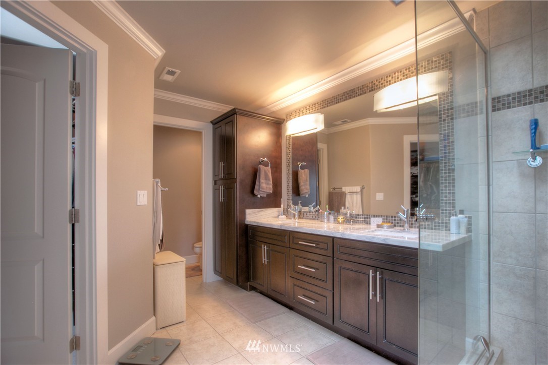 2009 Talbot Road South Renton, WA 98055 - Photo 17 of 25