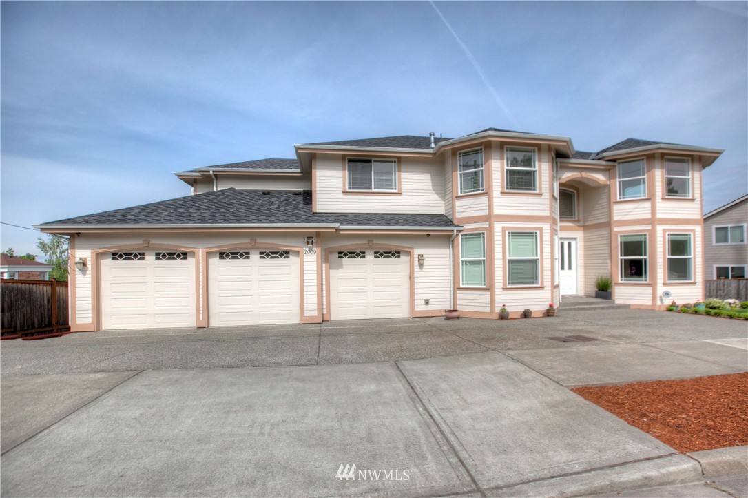 2009 Talbot Road South Renton, WA 98055 - Photo 3 of 25