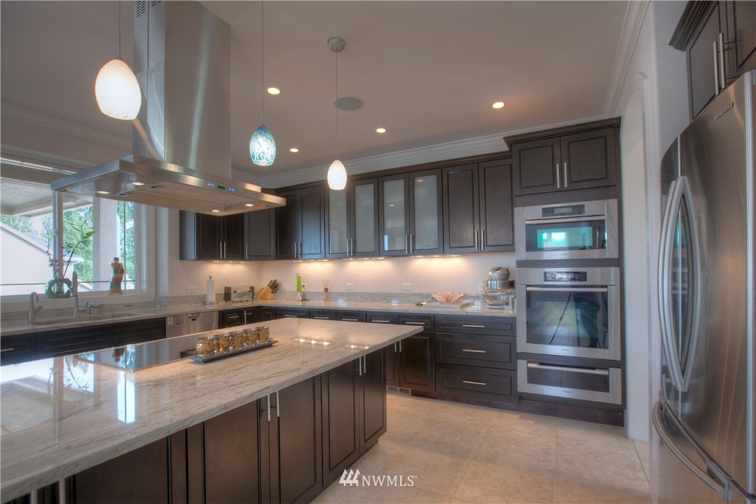 2009 Talbot Road South Renton, WA 98055 - Photo 8 of 25