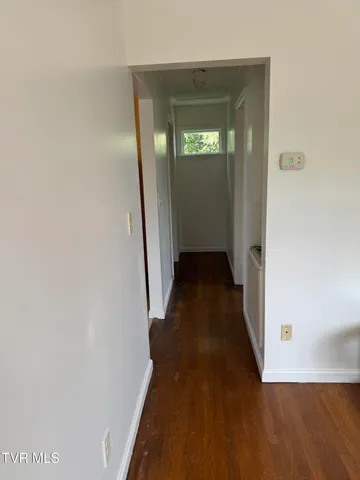 $900 | 411 Highland Avenue, Unit 2, Johnson City, TN 37604