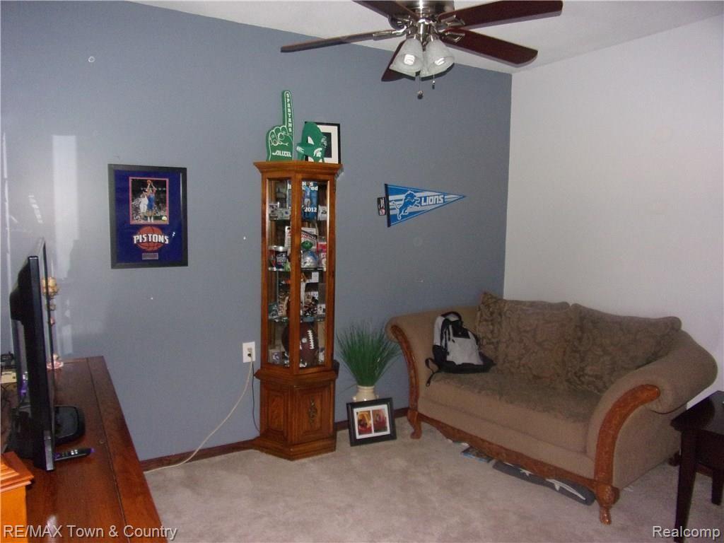 6009 Duffield Road Flushing, MI 48433 - Photo 24 of 28 106_2851 (1).JPG