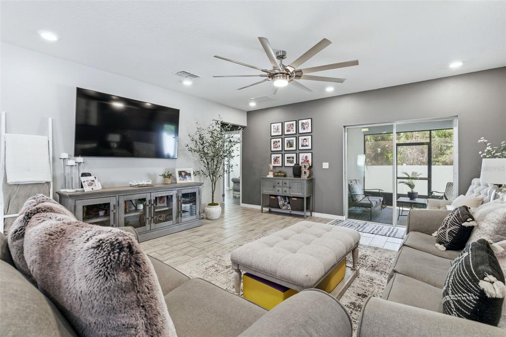 262 East Fiesta Key Loop DeLand, FL 32720 - Photo 11 of 33