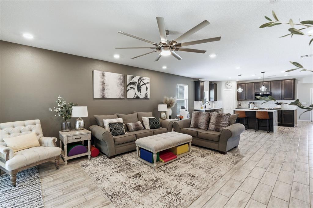 262 East Fiesta Key Loop DeLand, FL 32720 - Photo 12 of 33