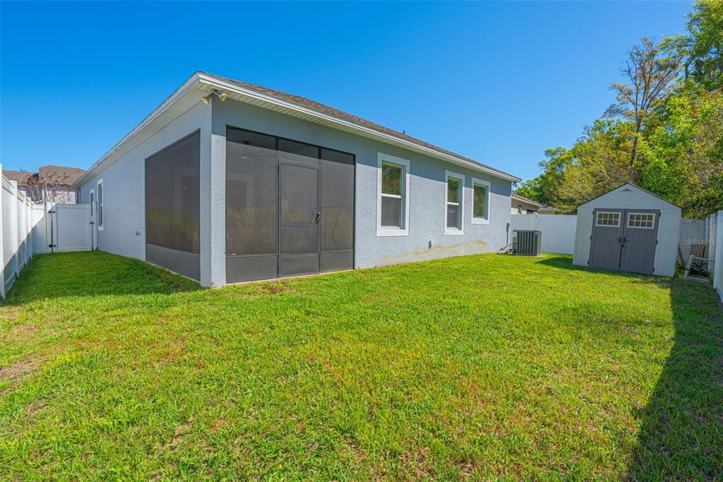 262 East Fiesta Key Loop DeLand, FL 32720 - Photo 28 of 33