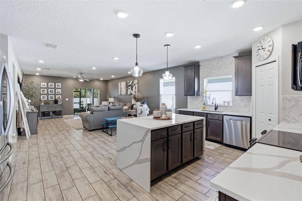 262 East Fiesta Key Loop DeLand, FL 32720 - Photo 5 of 33