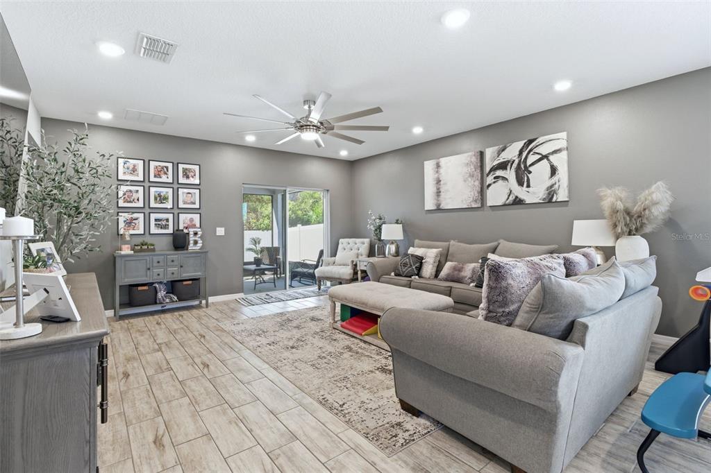 262 East Fiesta Key Loop DeLand, FL 32720 - Photo 10 of 33