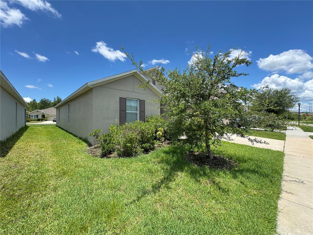 2323 Silverview Drive Lakeland, FL 33811 - Photo 3 of 33 a house view with a garden space