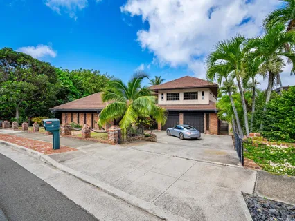$4,485,000 | 12 Lumahai Street, Honolulu, HI 96825