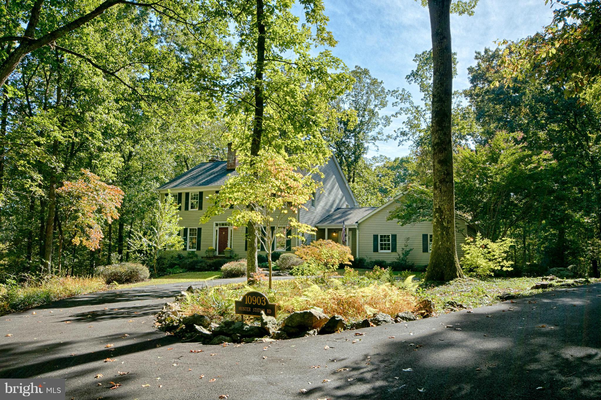 10903 Hunter Station Road Vienna, VA 22181 - Photo 1 of 30 Exterior (Front) Circular Driveway
