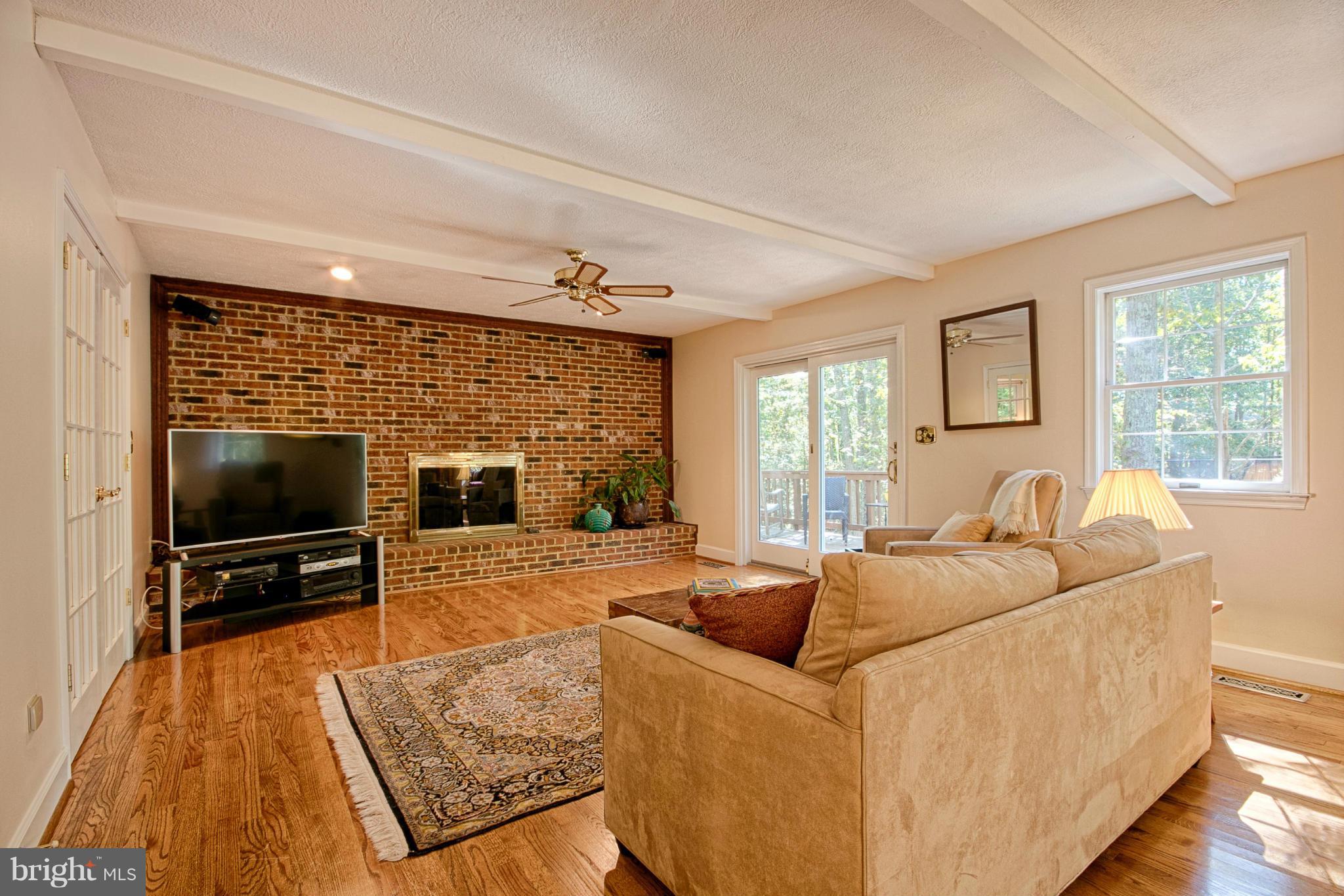 10903 Hunter Station Road Vienna, VA 22181 - Photo 7 of 30 Family Room