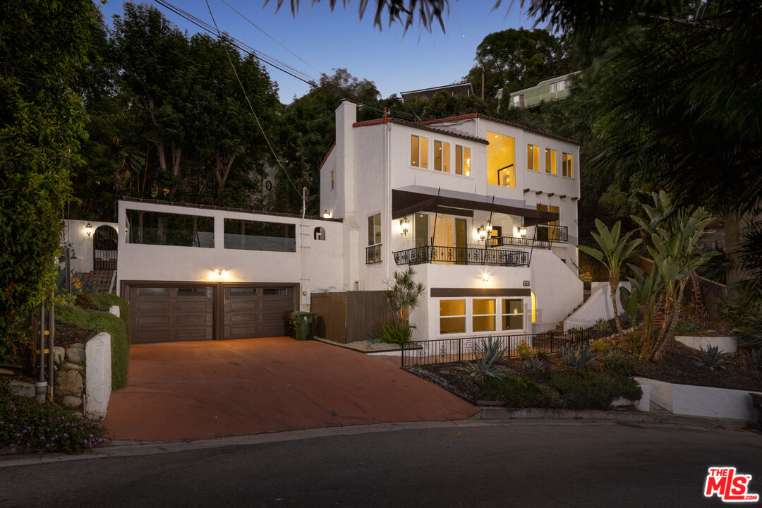 1616 Queens Road Los Angeles, CA 90069 - Photo 1 of 25 Gallery Image 1