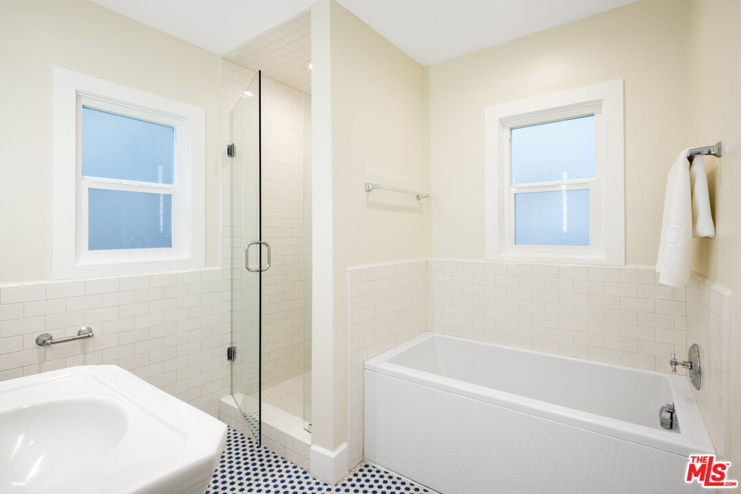 1616 Queens Road Los Angeles, CA 90069 - Photo 12 of 25 Gallery Image 12