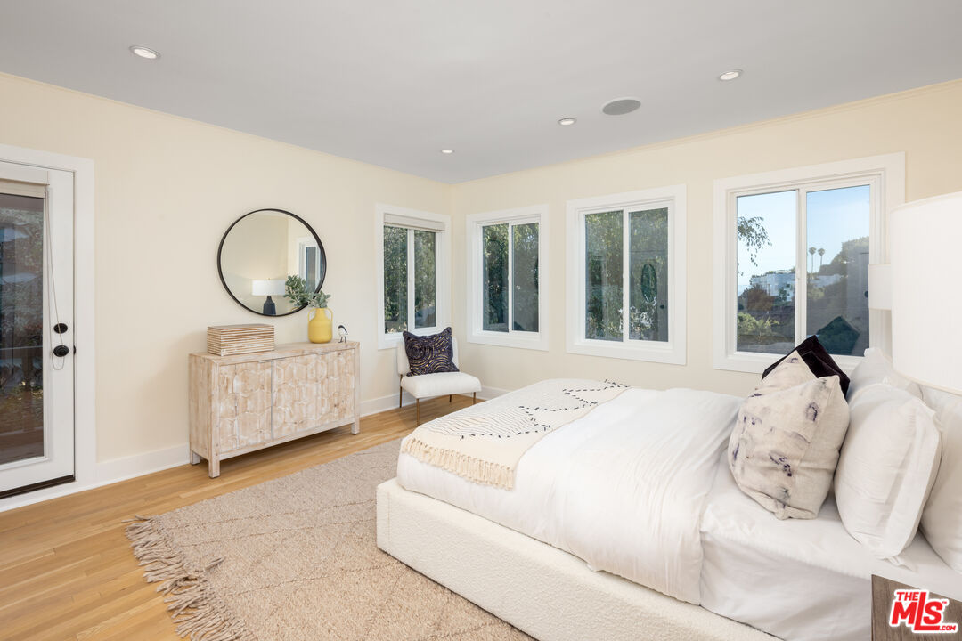 1616 Queens Road Los Angeles, CA 90069 - Photo 13 of 25 Gallery Image 13