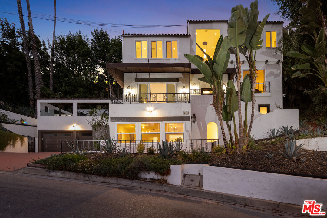 1616 Queens Road Los Angeles, CA 90069 - Photo 2 of 25 Gallery Image 2