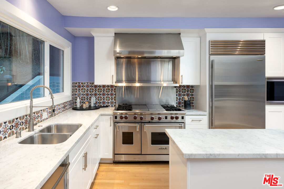 1616 Queens Road Los Angeles, CA 90069 - Photo 5 of 25 Gallery Image 5