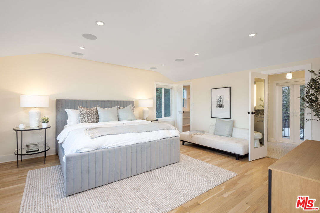 1616 Queens Road Los Angeles, CA 90069 - Photo 8 of 25 Gallery Image 8