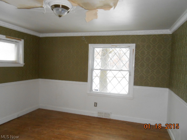 4698 Anderson Road Cleveland, OH 44121 - Photo 6 of 16
