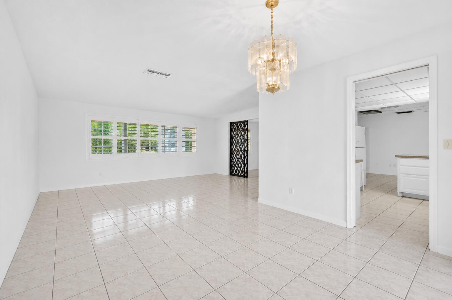 842 Fathom Road West North Palm Beach, FL 33408 - Photo 34 of 54 living room
