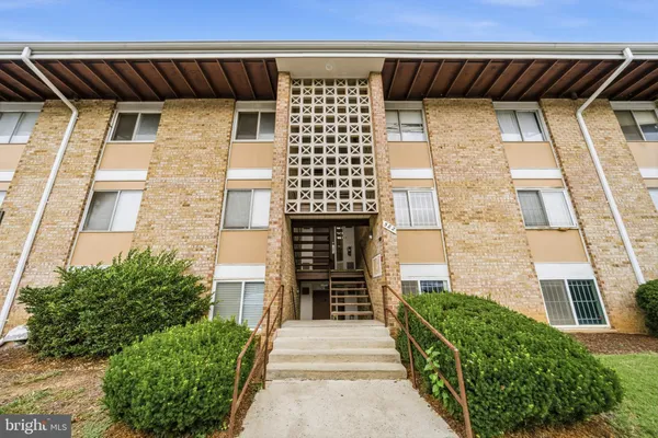 $134,900 | 582 Wilson Bridge Drive, Unit 6783 B2, Oxon Hill, MD 20745