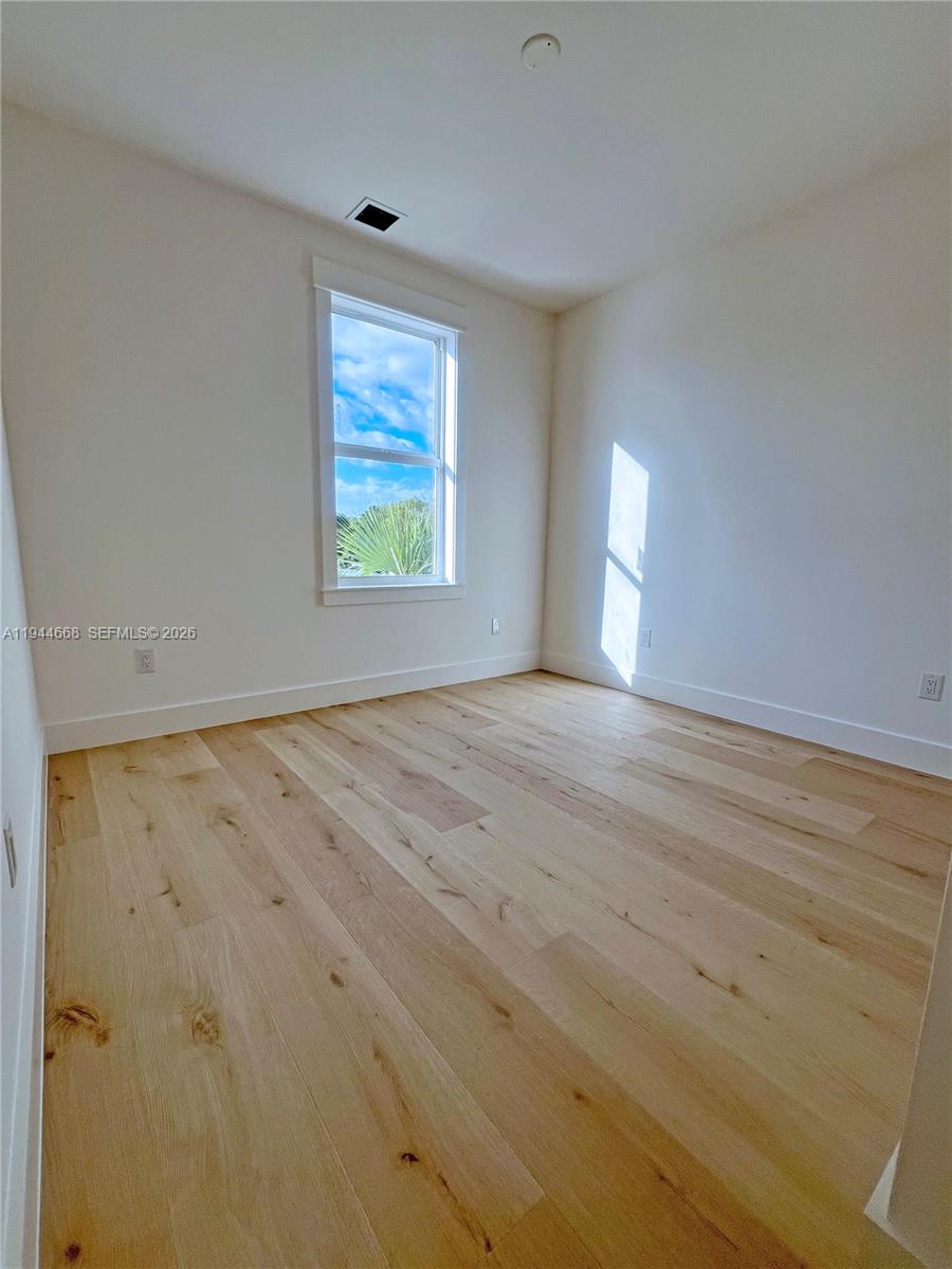 17 Tidewater Court Stuart, FL 34996 - Photo 21 of 46 Bedroom 3