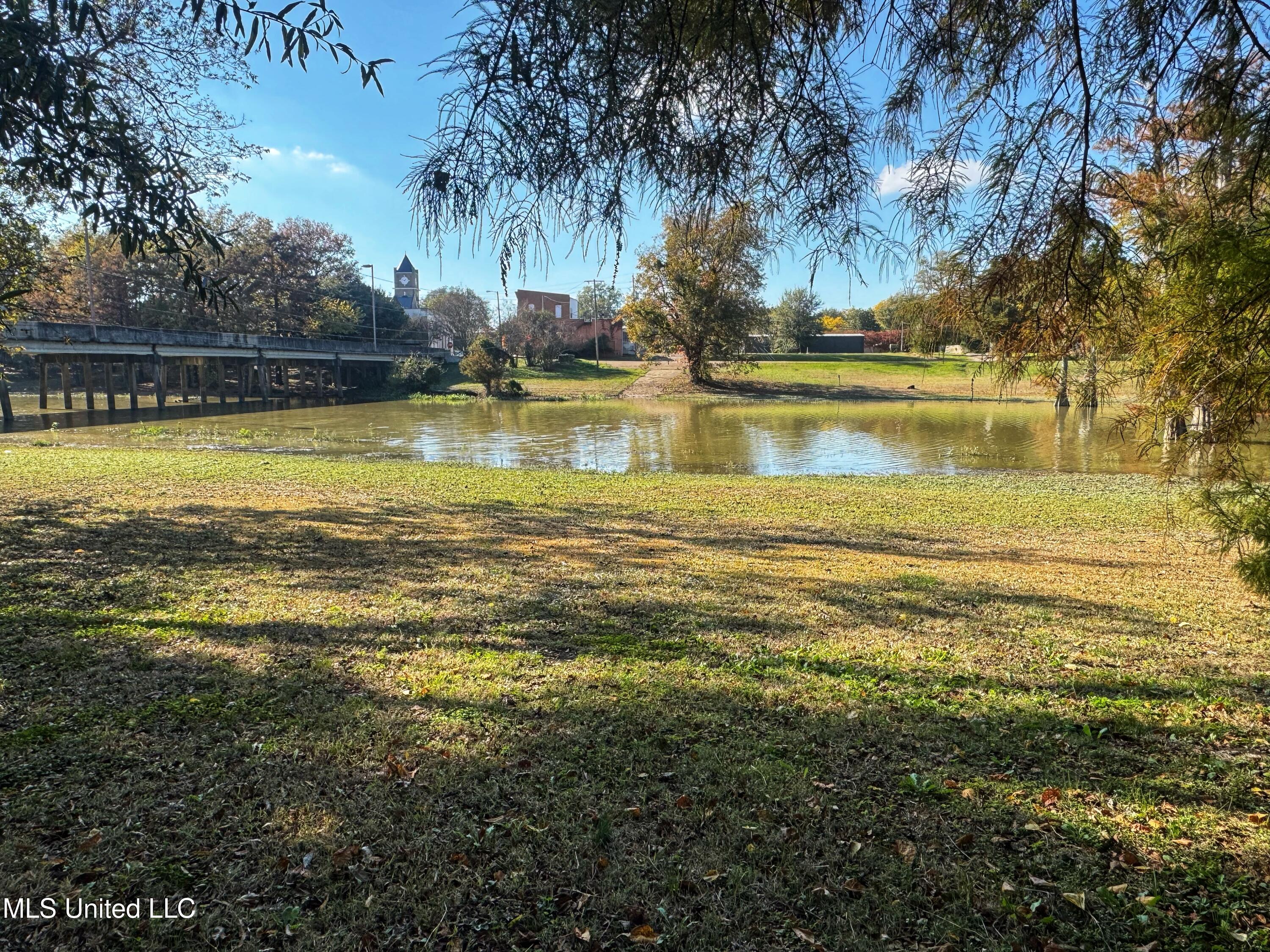 118 North Cassidy Street Sumner, MS 38957 - Photo 8 of 29 IMG_1018