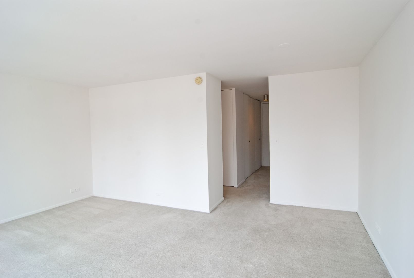 1 East Scott Street, Unit 1906 Chicago, IL 60610 - Photo 3 of 6 a view of an empty room