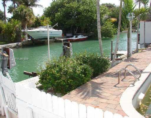 1777 Daytonia Road Miami Beach, FL 33141 - Photo 4 of 10 Exterior Front