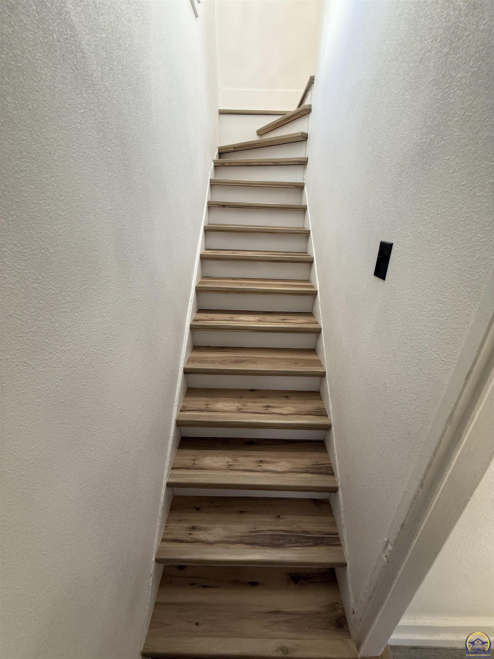 505 Southwest Clay Street Topeka, KS 66606 - Photo 13 of 20