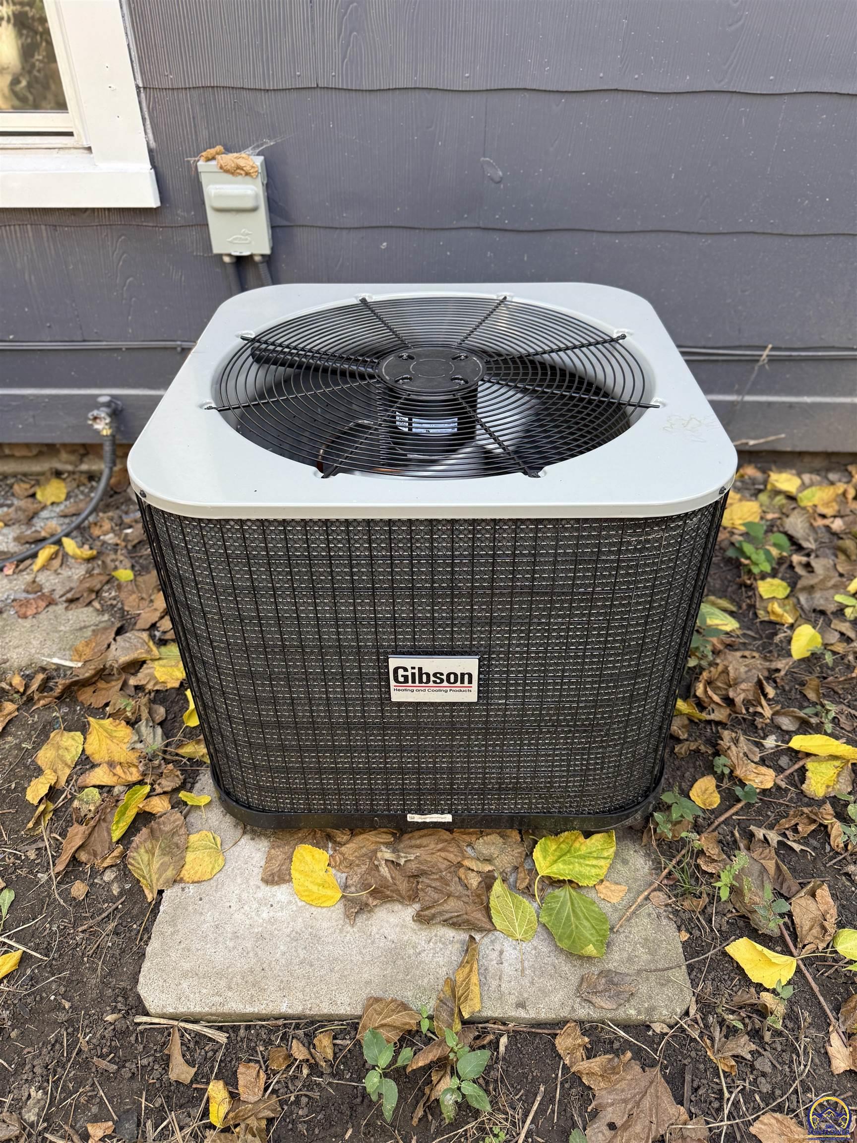 505 Southwest Clay Street Topeka, KS 66606 - Photo 18 of 20