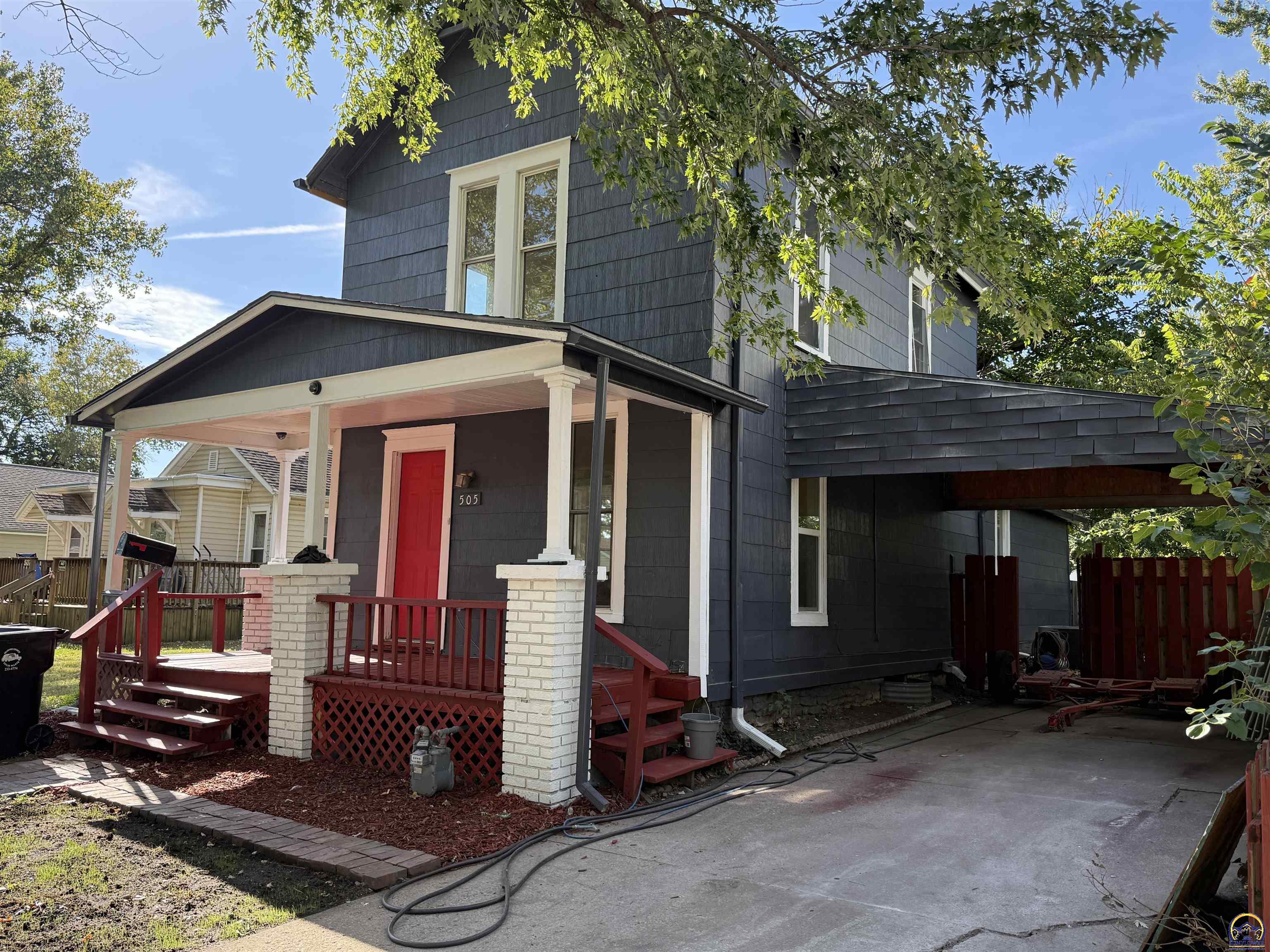 505 Southwest Clay Street Topeka, KS 66606 - Photo 2 of 20