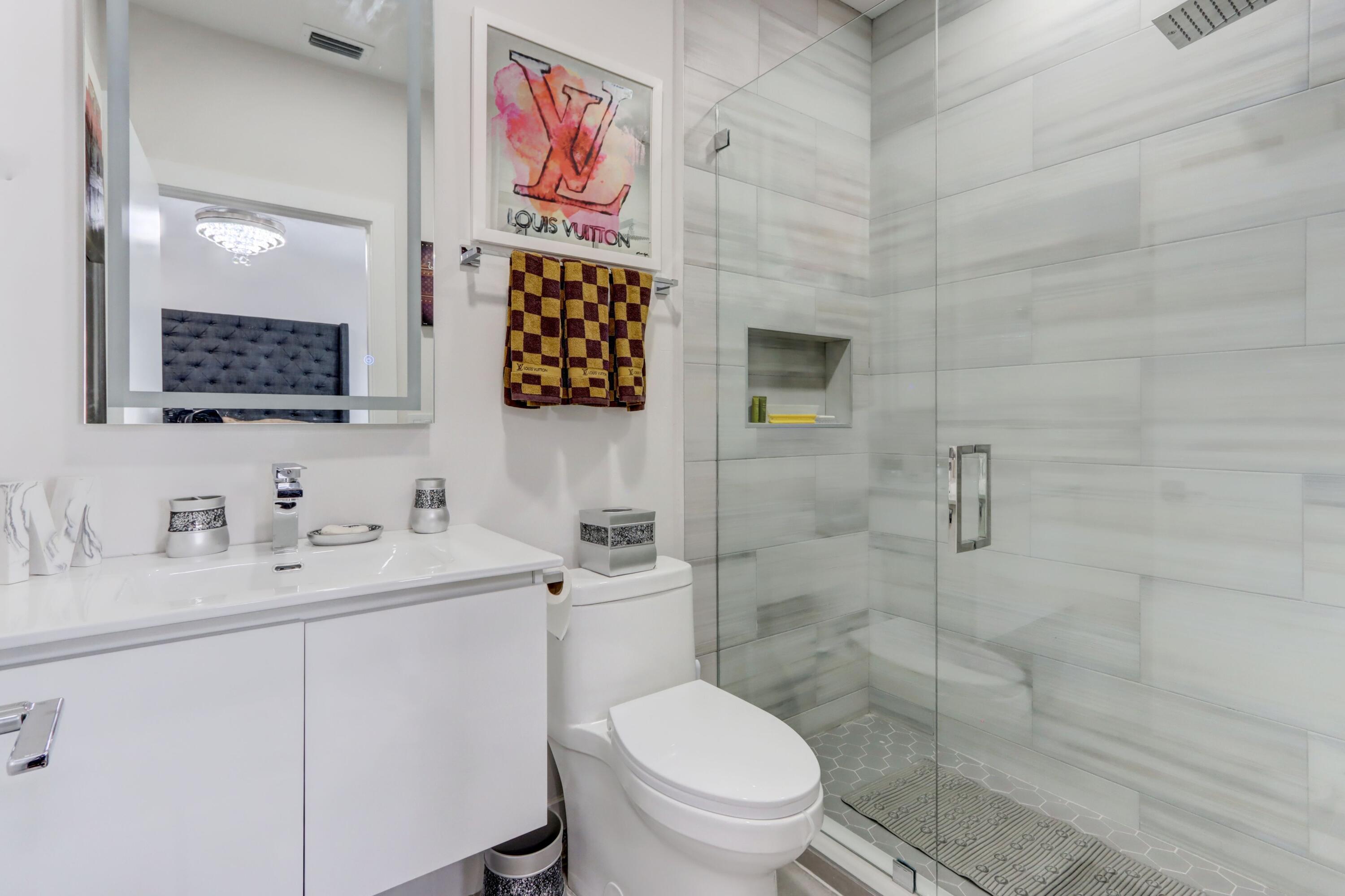 4126 Northwest 53rd Street Boca Raton, FL 33496 - Photo 25 of 61 Bathroom 2 - up