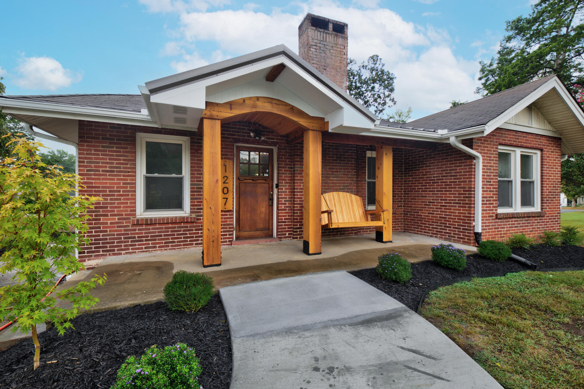 1207 Spring Creek Road Chattanooga, TN 37412 - Photo 2 of 30 1207 Spring Creek Rd 9