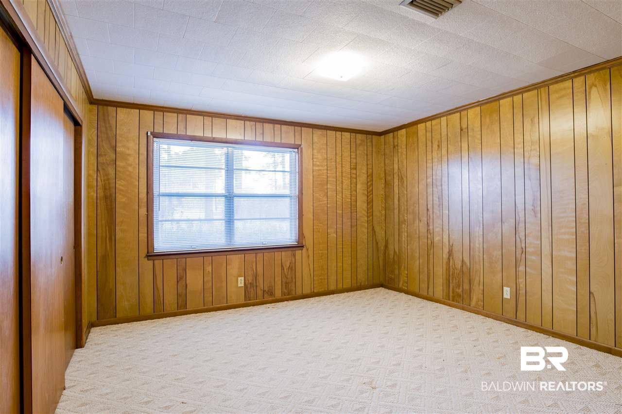 21640 County Road 49 Silverhill, AL 36576 - Photo 19 of 42 extra large bedrooms