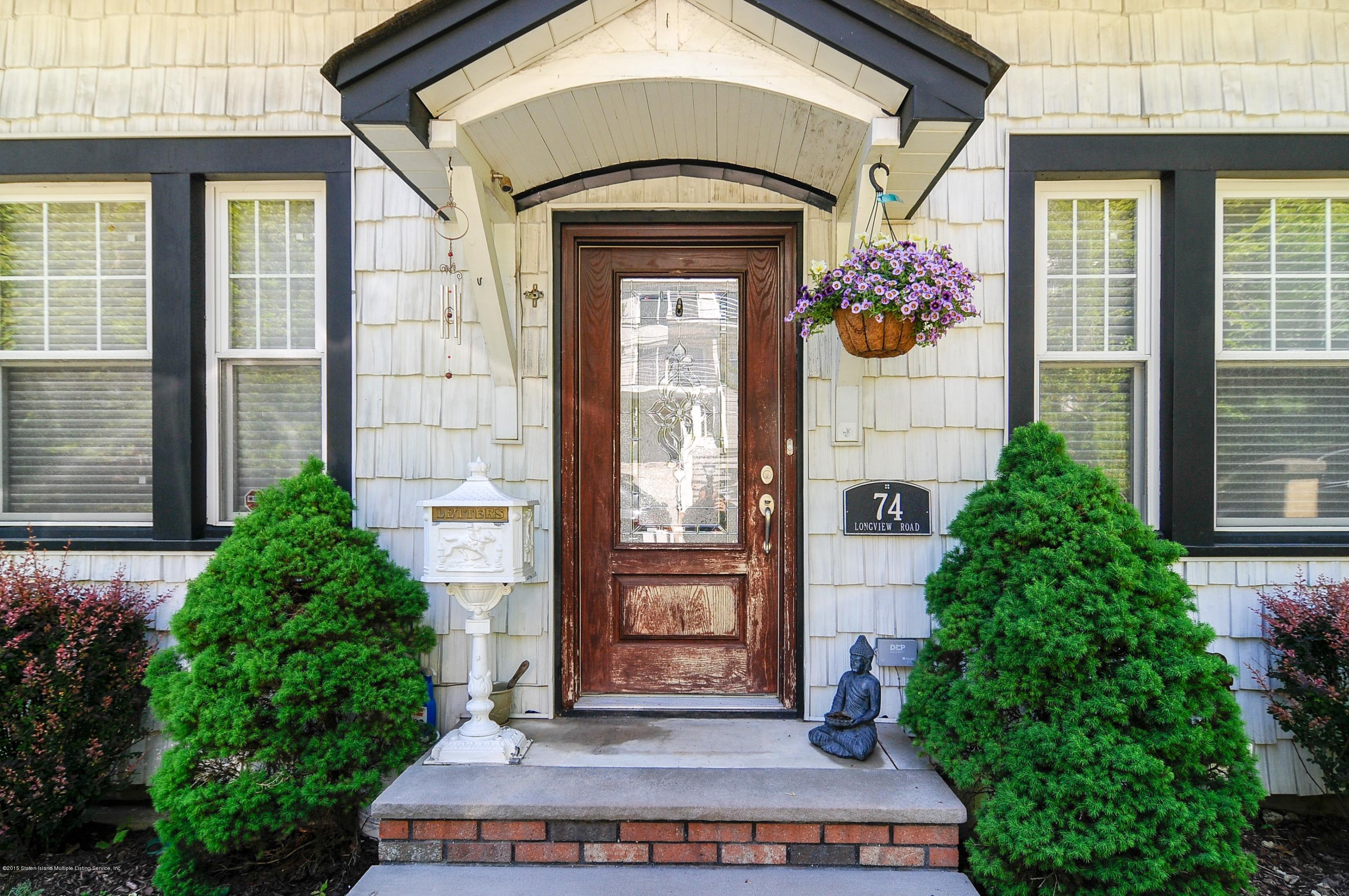 74 Longview Road Staten Island, NY 10304 - Photo 6 of 19 Entrance