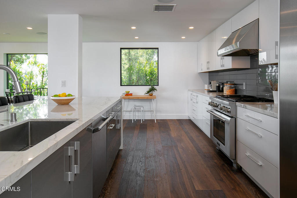 2149 Estes Road Los Angeles, CA 90041 - Photo 11 of 37 2149 Estes Road Kitchen
