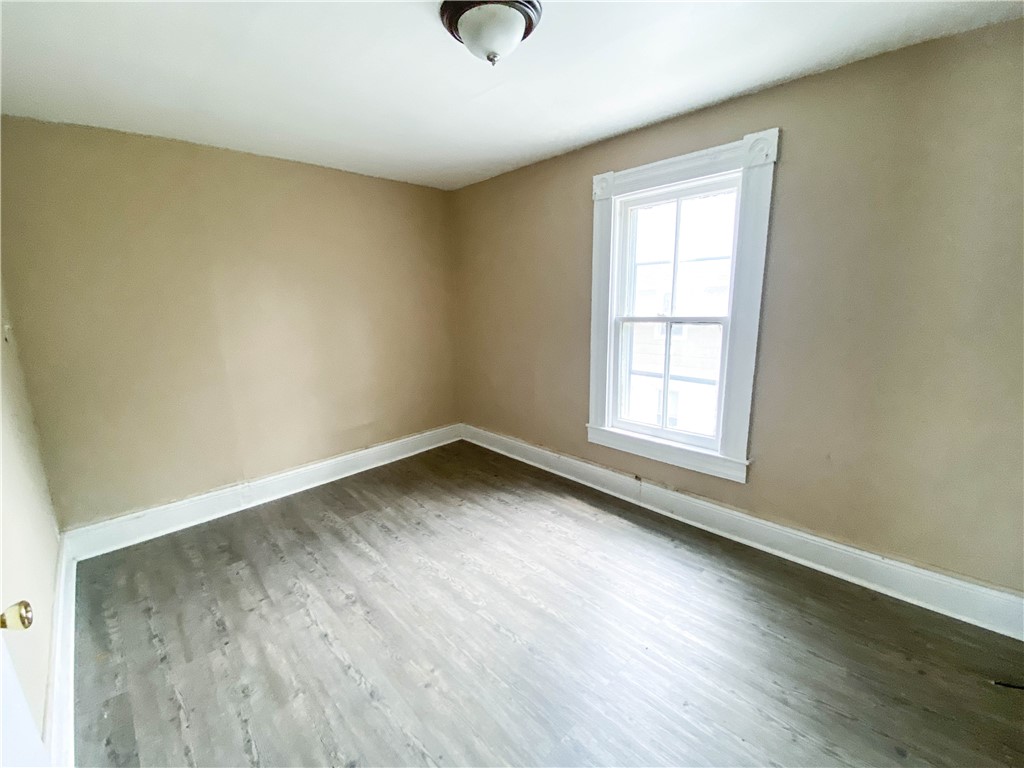 31 Brooklyn Street Rochester, NY 14613 - Photo 16 of 20