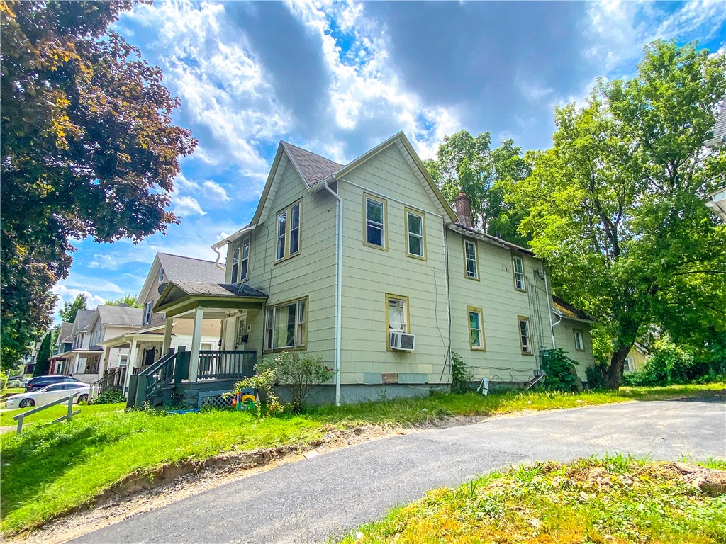 31 Brooklyn Street Rochester, NY 14613 - Photo 2 of 20