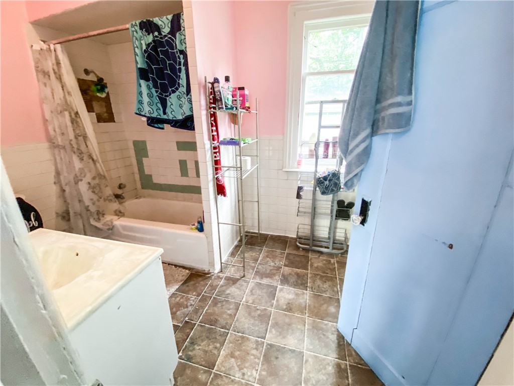 31 Brooklyn Street Rochester, NY 14613 - Photo 9 of 20