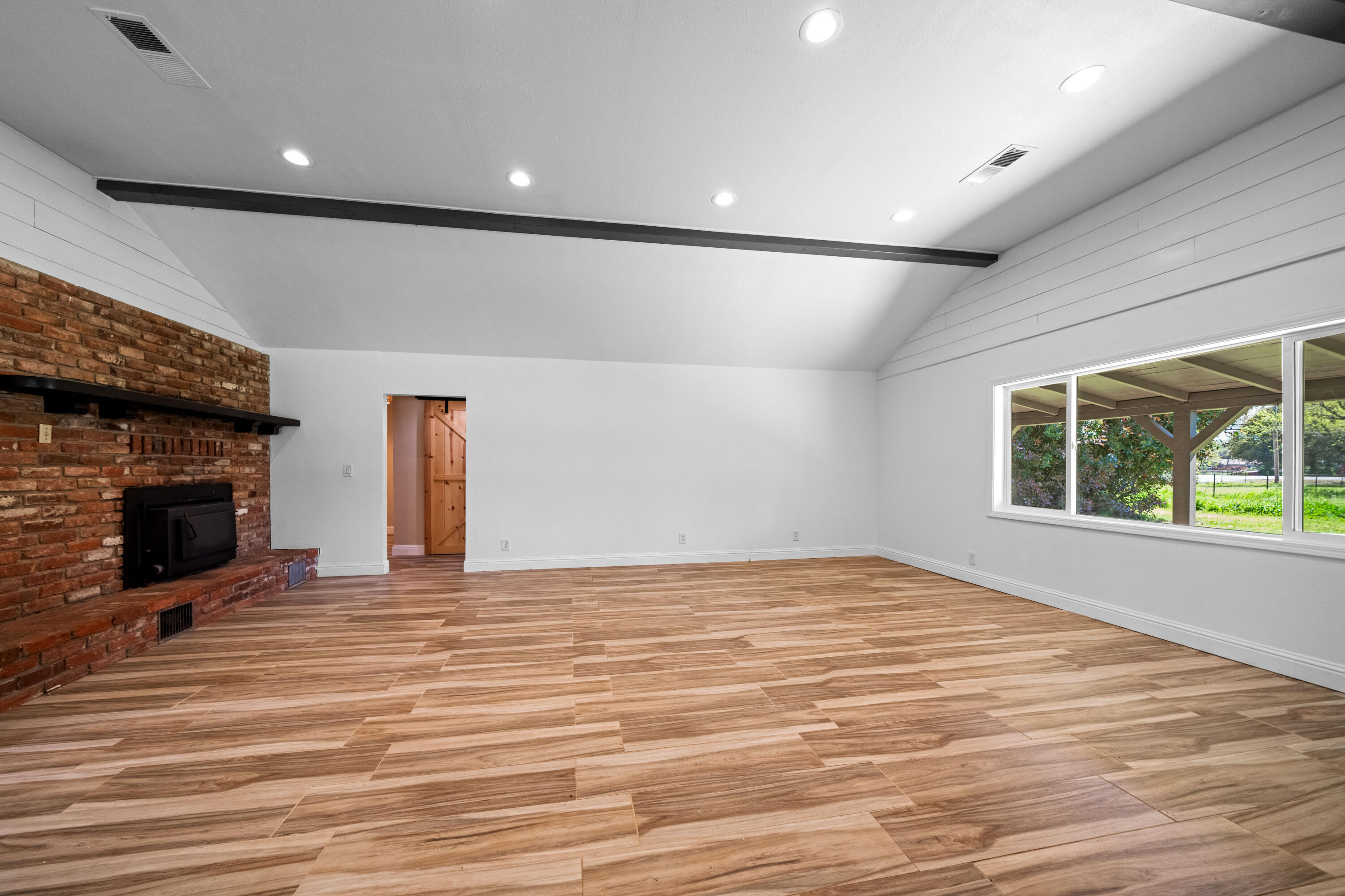 3262 Rancho Road Redding, CA 96002 - Photo 7 of 49 IMG-06