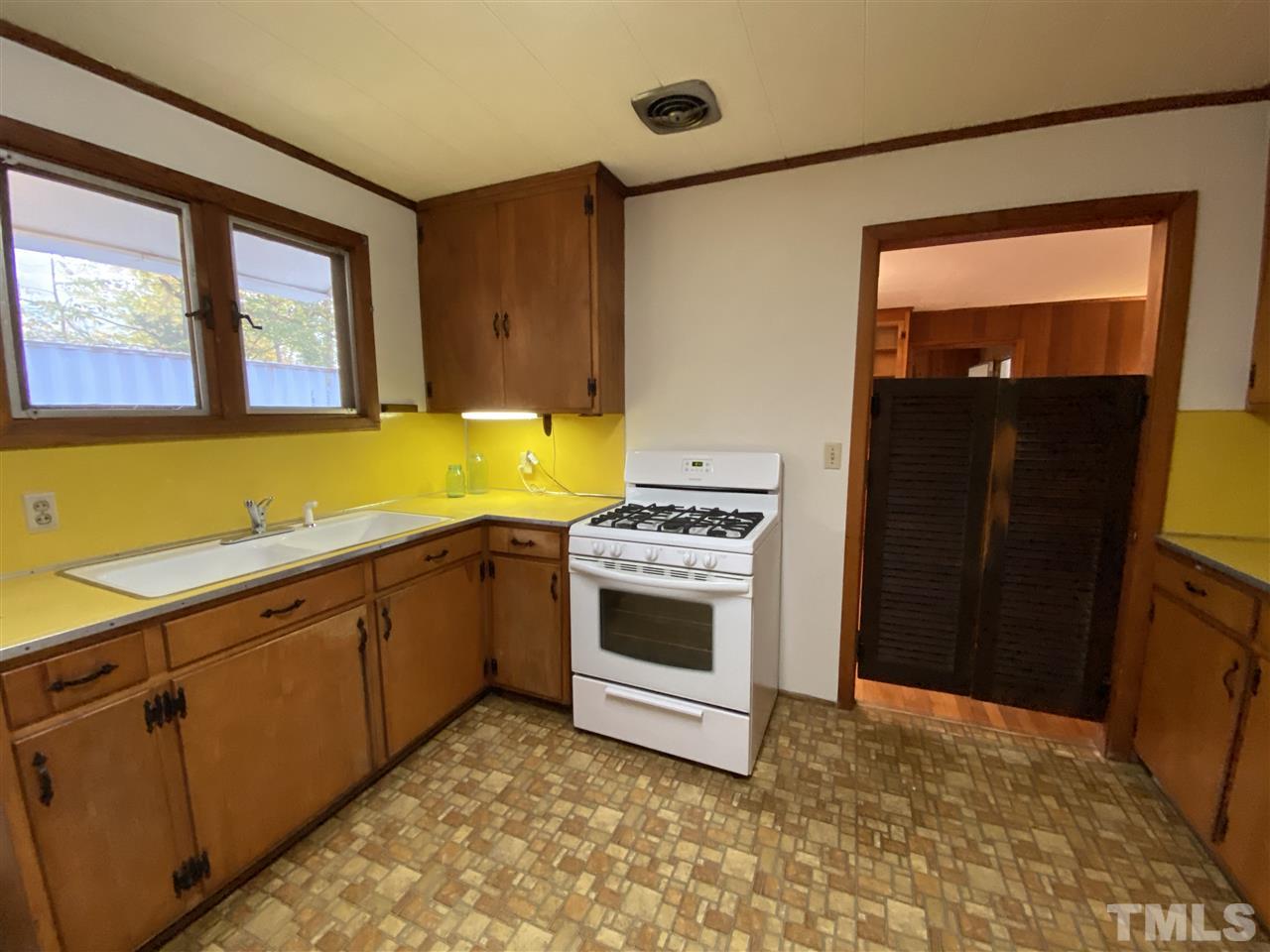 517 Morreene Road Durham, NC 27705 - Photo 9 of 30 Gallery Image 9