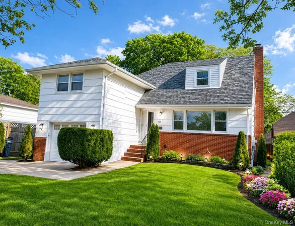 $750,000 | 104 Phoenix Street, Hempstead, NY 11550